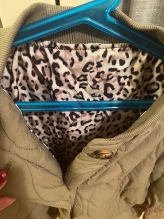 Cazadora acolchada verde Talla M