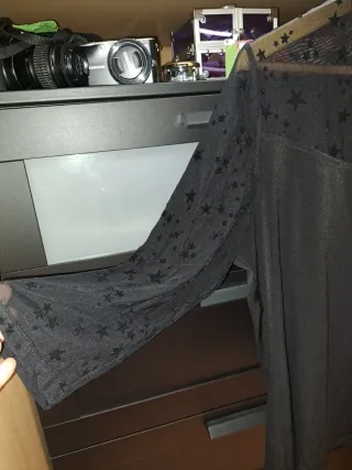 Blusa negra con estrellas Talla S/G