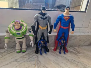 Lote Buzz, Batman, Superman y figuras