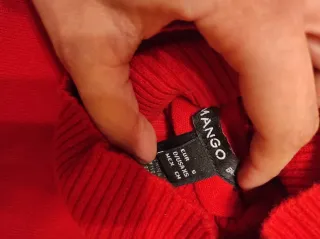 Jersey cuello alto rojo chica