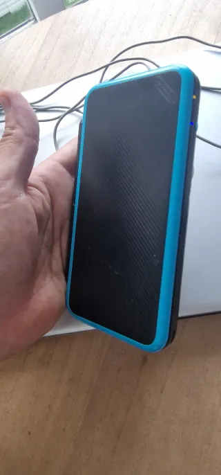 Nintendo 2DS XL Nero e Verde