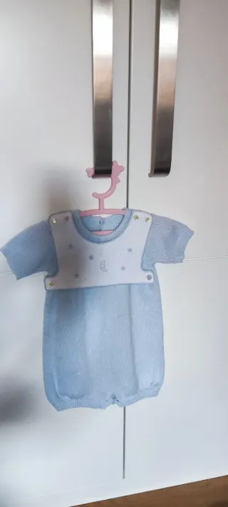 1=10€, 2=17€. Buzo bebé 3-6 meses