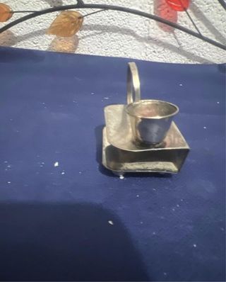 Palmatoria y hueco para cerillas