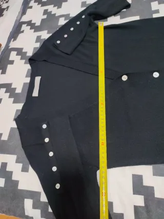 Blazer negro con botones nacarados