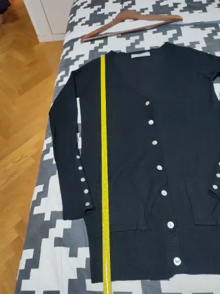 Blazer negro con botones nacarados