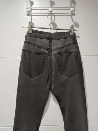 Pantalón vaquero gris Pull&Bear