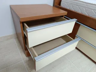 Cama 90x190 con 4 cajones y mesita