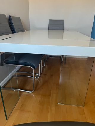 Mesa de comedor y 6 sillas