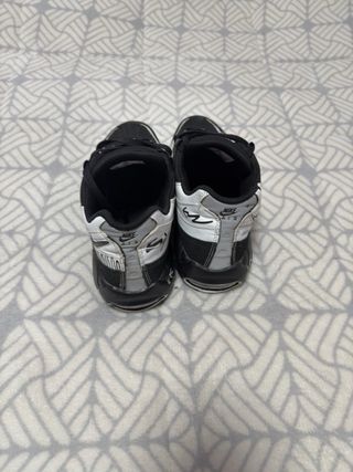 Zapatillas Nike Air Max Negras y Blancas
