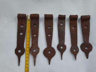 6 bisagras antiguas de forja entre 14,5 y 17 cm