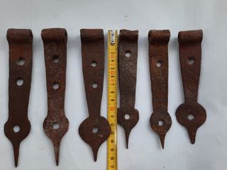 6 bisagras antiguas de forja entre 14,5 y 17 cm