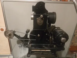 Proyector Pathé Baby 9.5mm Años 20