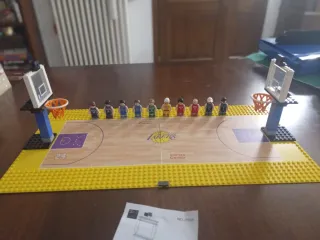 Campo basket Lego compatibile + 10 minifigures