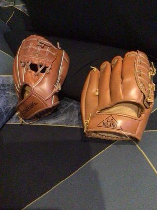 Guantes de béisbol L.C. Milano Boomerang