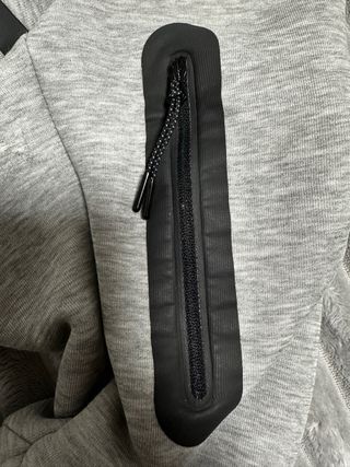 Conjunto Nike Tech Gris Talla M