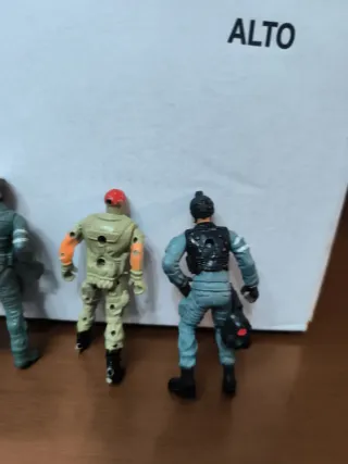 Lotto 5 soldatini militari