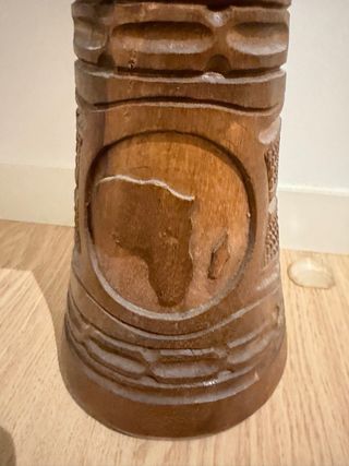 Tamburi africani in legno e pelle