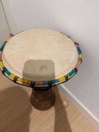 Tamburi africani in legno e pelle