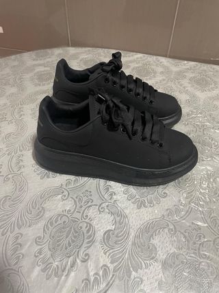 Alexander McQueen Zapatos Negros