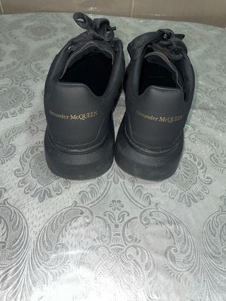 Alexander McQueen Zapatos Negros