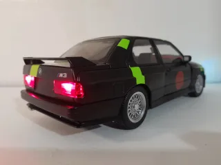 BMW E30 M3 escala 1/18. 21/9 cm aprox