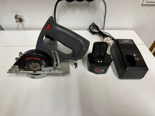 Sierra Circular SKILSAW 2977U2 + Cargador