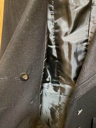 Abrigo de paño negro