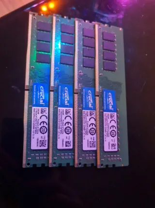 32 gb DDr4 (4 x 8GB) Crucial memoria ram 2133mhz