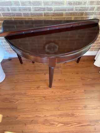 Mesa comedor 2 cuadradas + metaquilato+sofa de tes