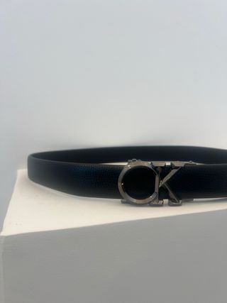 Cinturón Calvin Klein Negro Hebilla Plateada