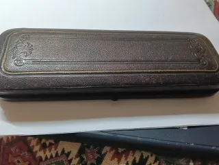 Antiguo cortapapeles de plata con nácar