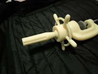 Soporte Abrazadera Maniquí Beige