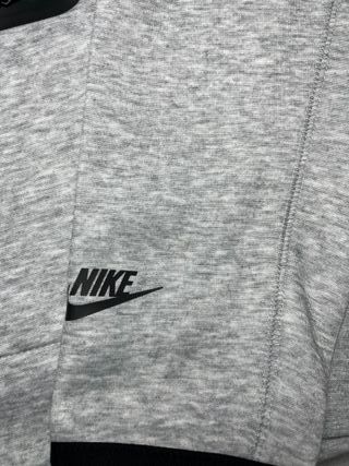 Conjunto Nike Tech Fleece Gris Nuevo