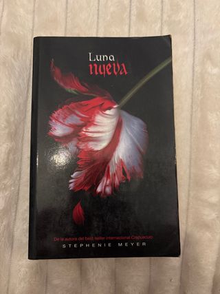 Luna nueva (Saga Crepúsculo 2)