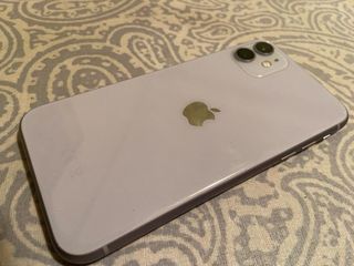 iPhone 11 Malva 128GB + Cover in Omaggio