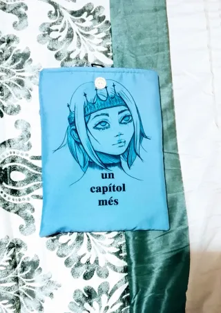 Funda de libros azul artesanal