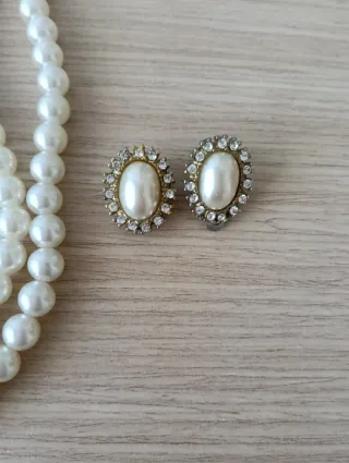 Conjunto collar y pendientes perlas