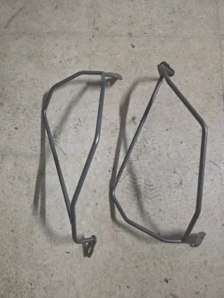 Herrajes Alforjas Honda Hornet