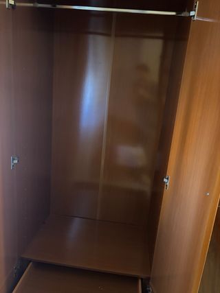 Armario madera con espejo