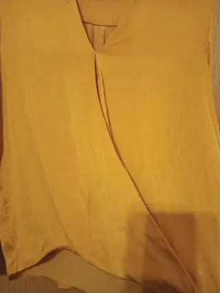 Camisa amarilla manga larga