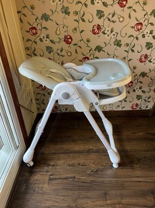 Trona de bebé color gris