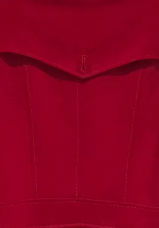 Abrigo rojo elegante