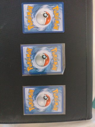 Carte Pokémon Full art semi vintage