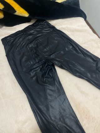Pantalones de cuero negros