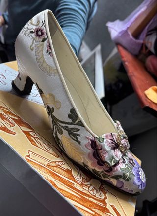 Traje de Fallera Completo con Manteletas y Zapatos