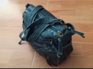 Bolso amplio muy completo Color demin vaquero NEW!