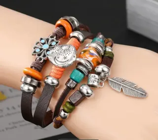 Pulsera estilo boho con abalorios