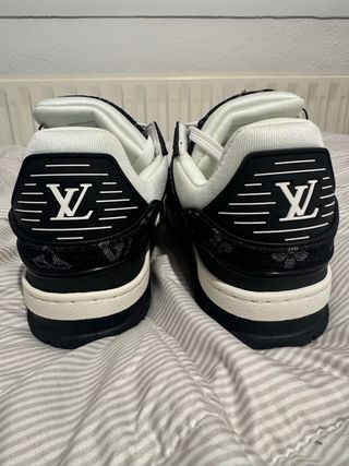 Zapatillas Louis Vuitton Negras y Blancas