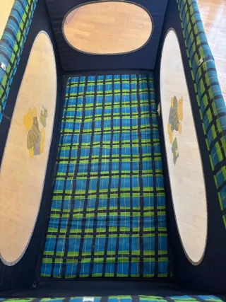 Cuna de viaje azul y verde