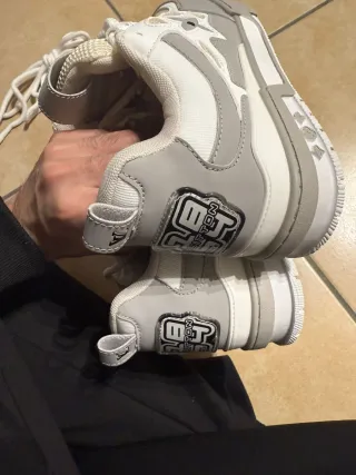 Scarpe Louis Vuitton grigie e bianche